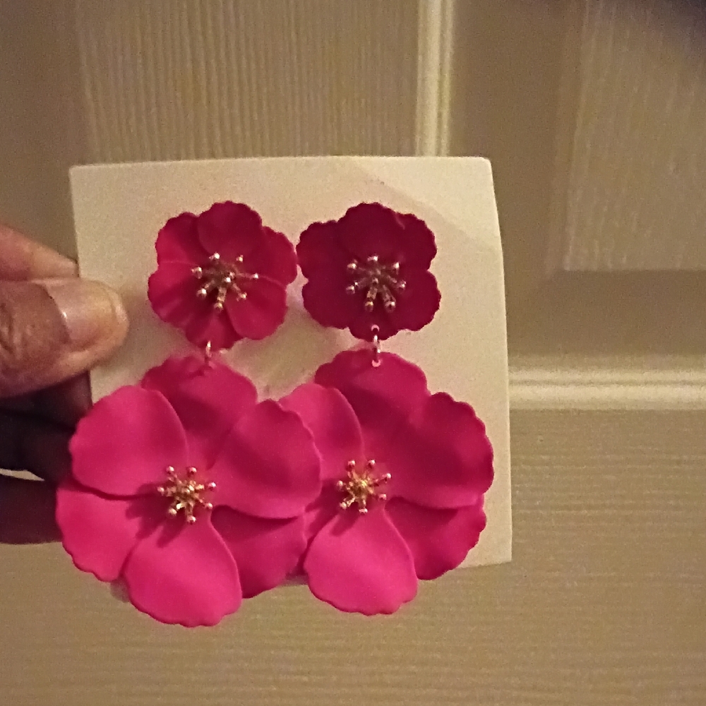 Elegant Pink Floral Earrings